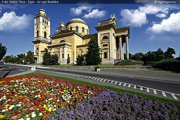 Gabriella Apartman Hotel Eger Zewnętrze zdjęcie